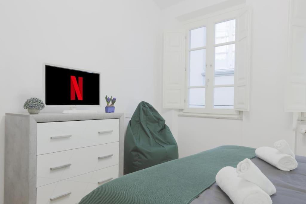 *New Attic*-Lucca Citycenter-Balcony-Netflix ภายนอก รูปภาพ